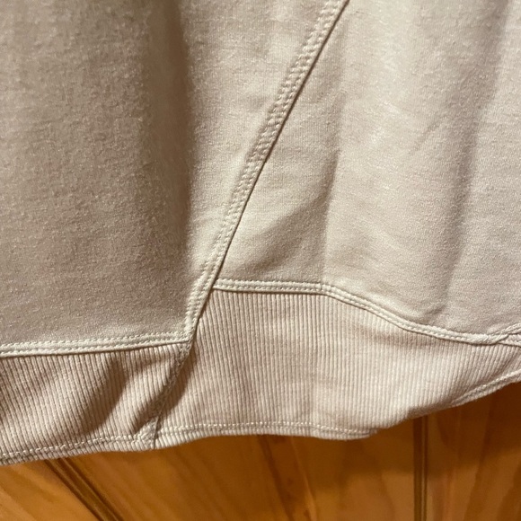 LOGO Lounge Size L Ivory French Knit Pullover Shirt  used in good condition - Picture 2 of 4